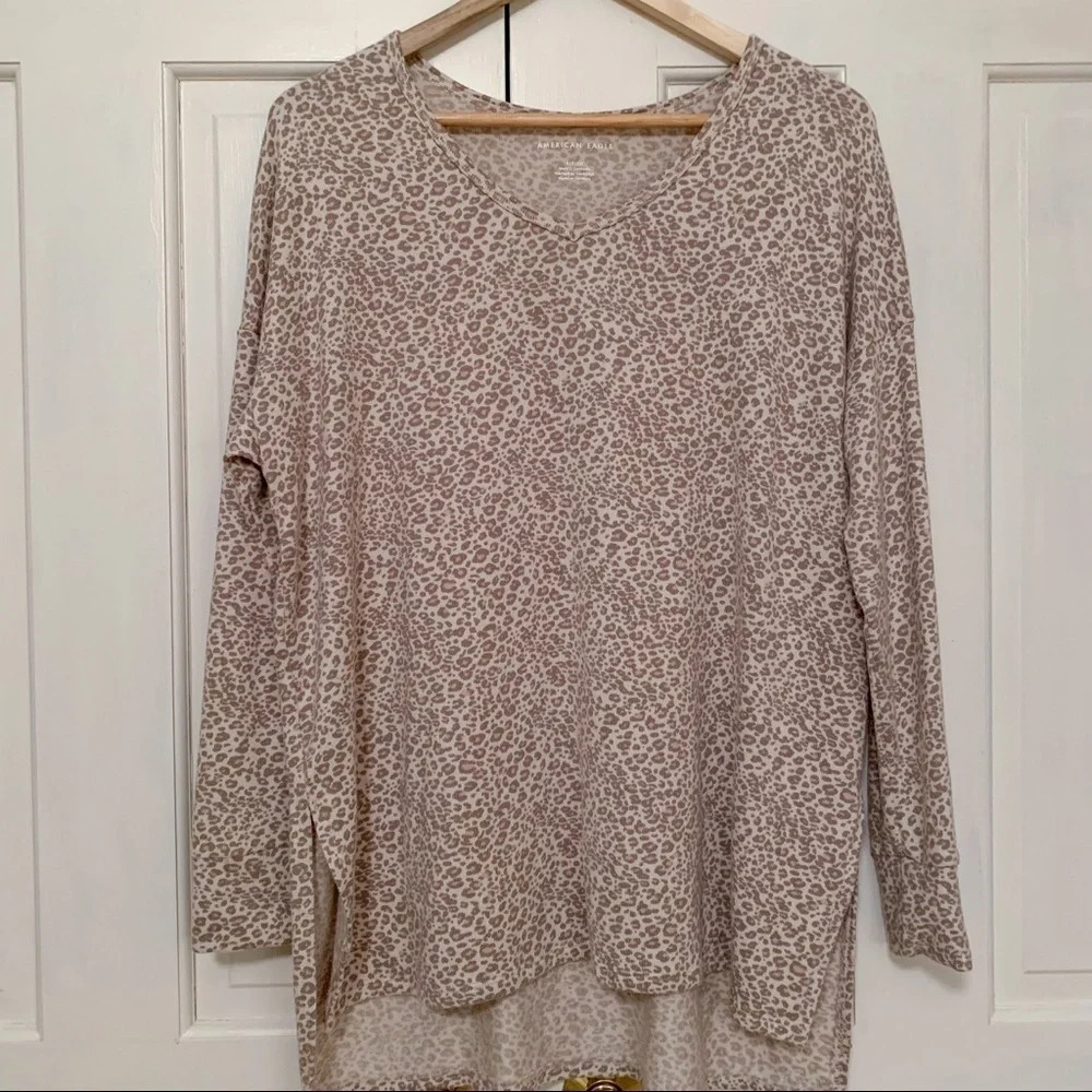 American Eagle Super Soft Leopard V-Neck Long Sleeve Pullover